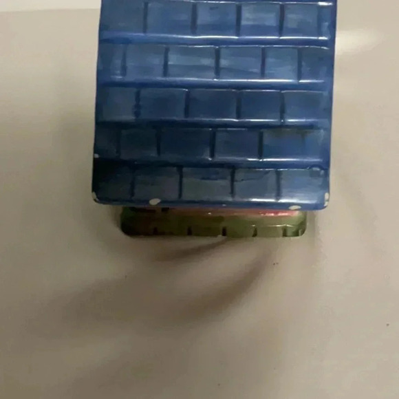 Birdhouse Candle - Picture 4 of 7